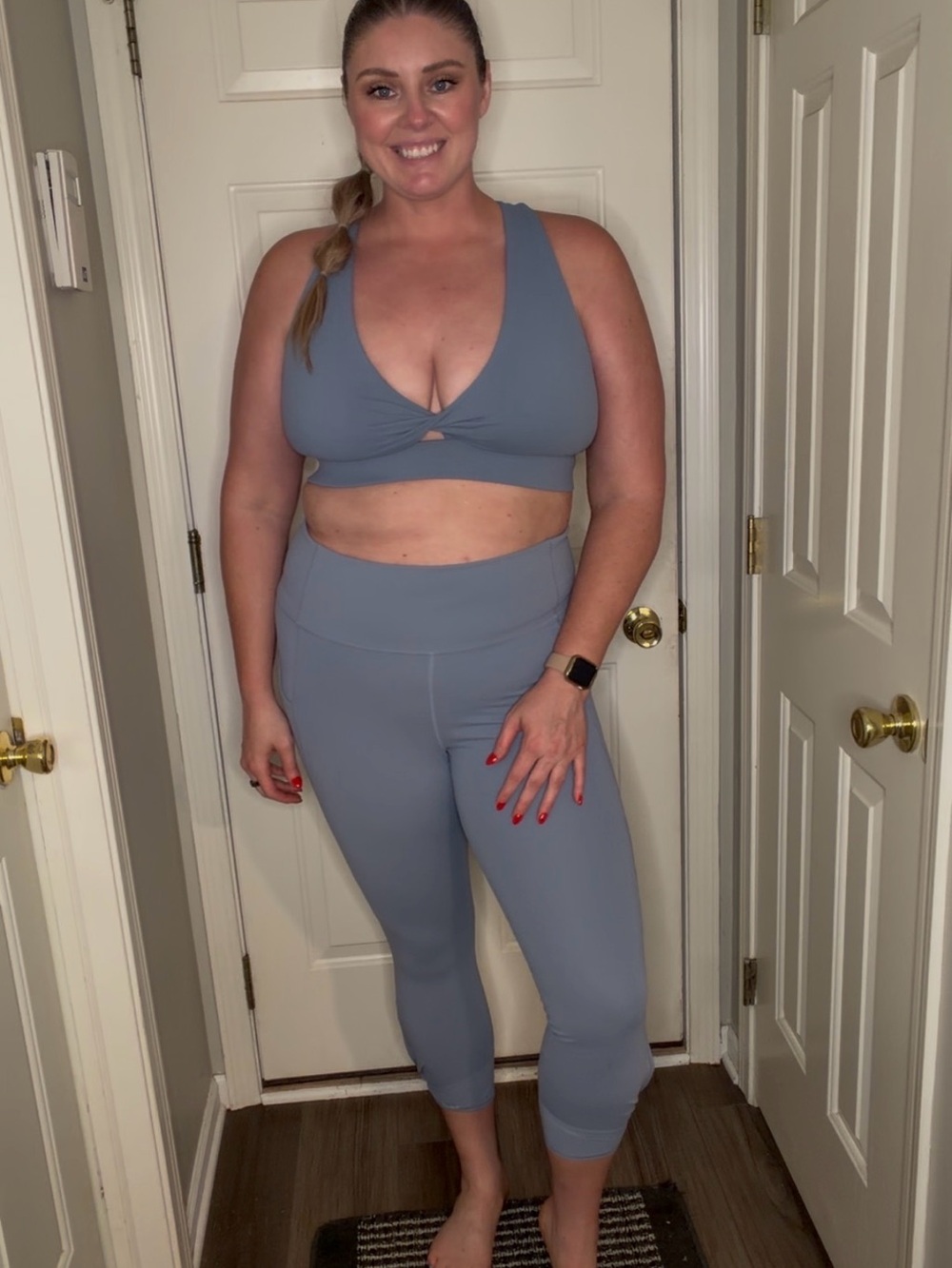 Fabletics Slate Blue Supportive V-Neck Sports Bra & Capri Set